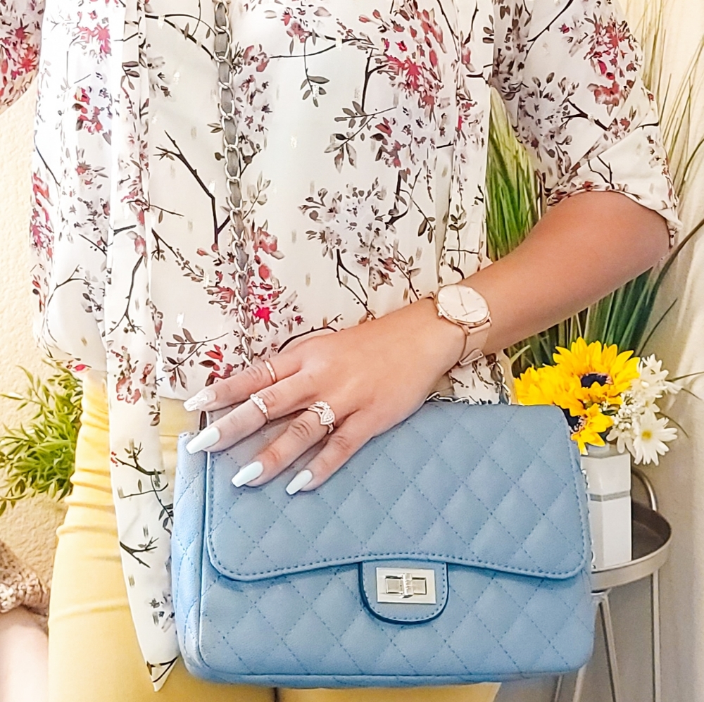 Isabelle Quilted Crossbody Bag - Picture 3 of 8